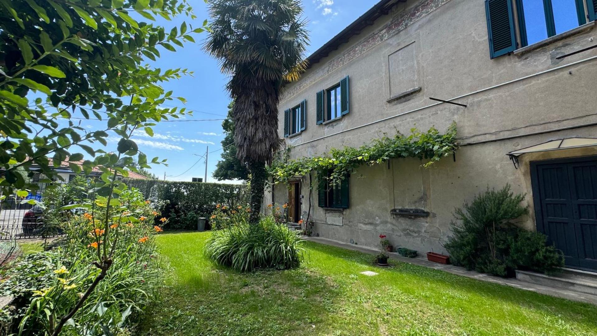 Curt Da Beta - Casa Vacanze Con Giardino, In Corte Del XVIII Secolo Malnate Exterior photo